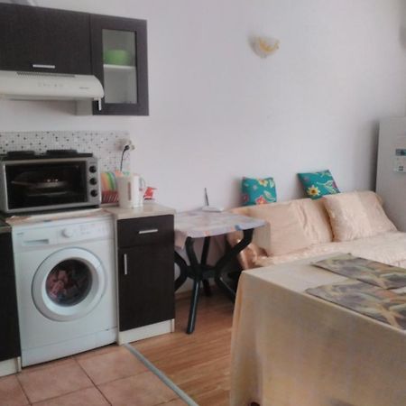 Sea Apartment Burgas Stad Buitenkant foto