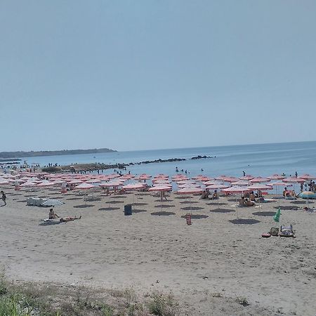 Sea Apartment Burgas Stad Buitenkant foto